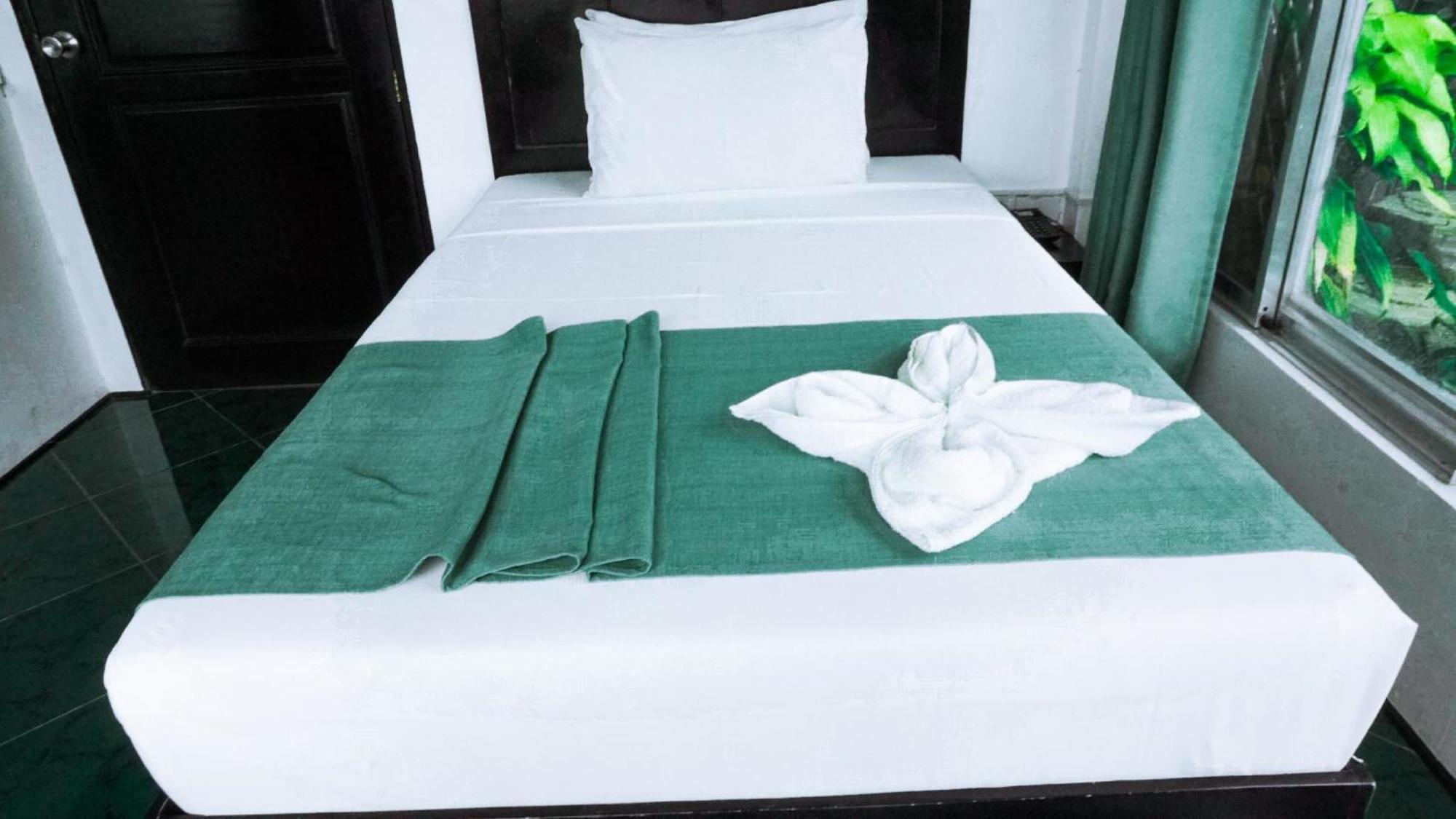 Garin Farm Pilgrimage Resort Powered By Cocotel San Joaquin Kamer foto