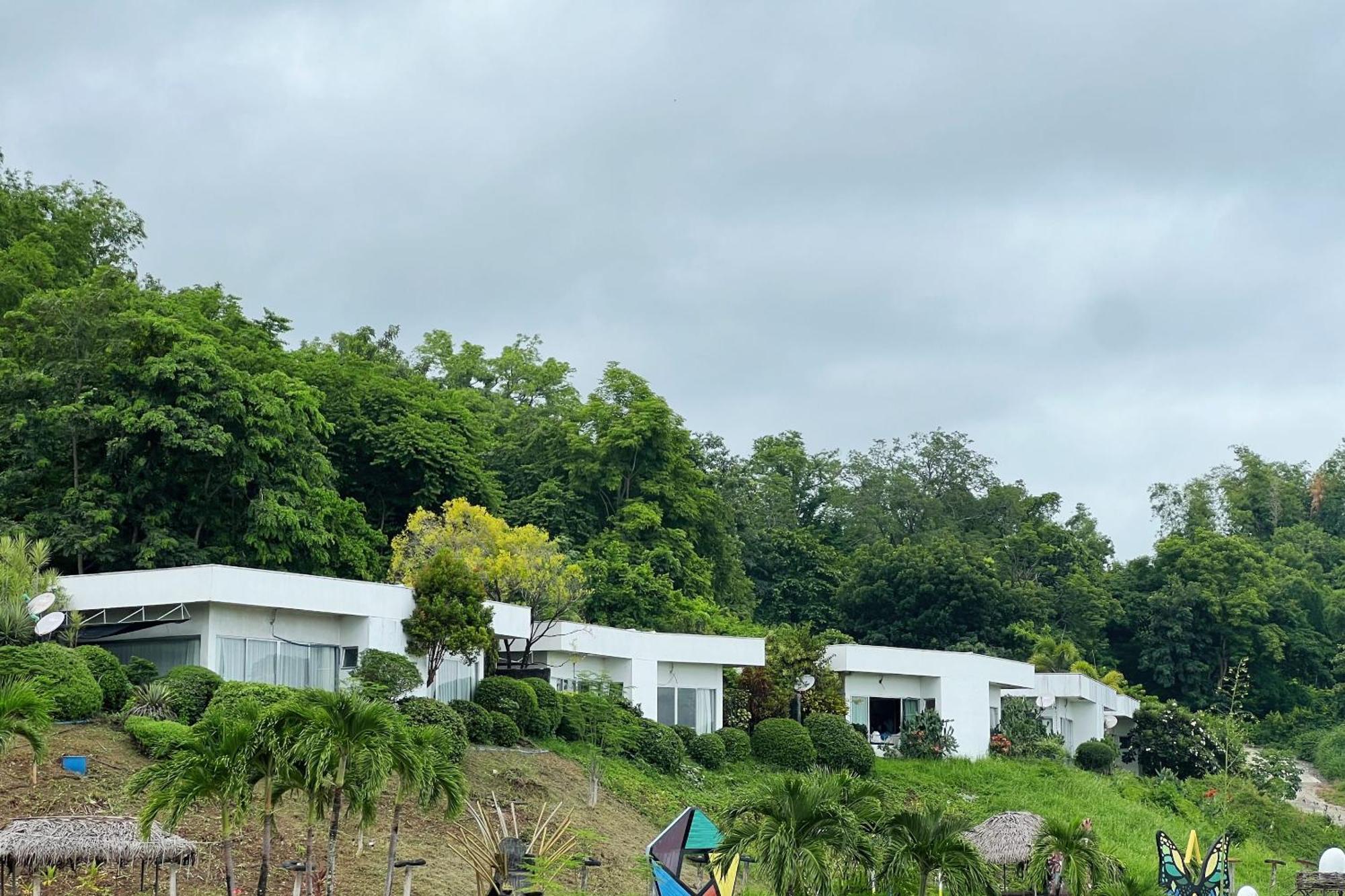 Garin Farm Pilgrimage Resort Powered By Cocotel San Joaquin Buitenkant foto